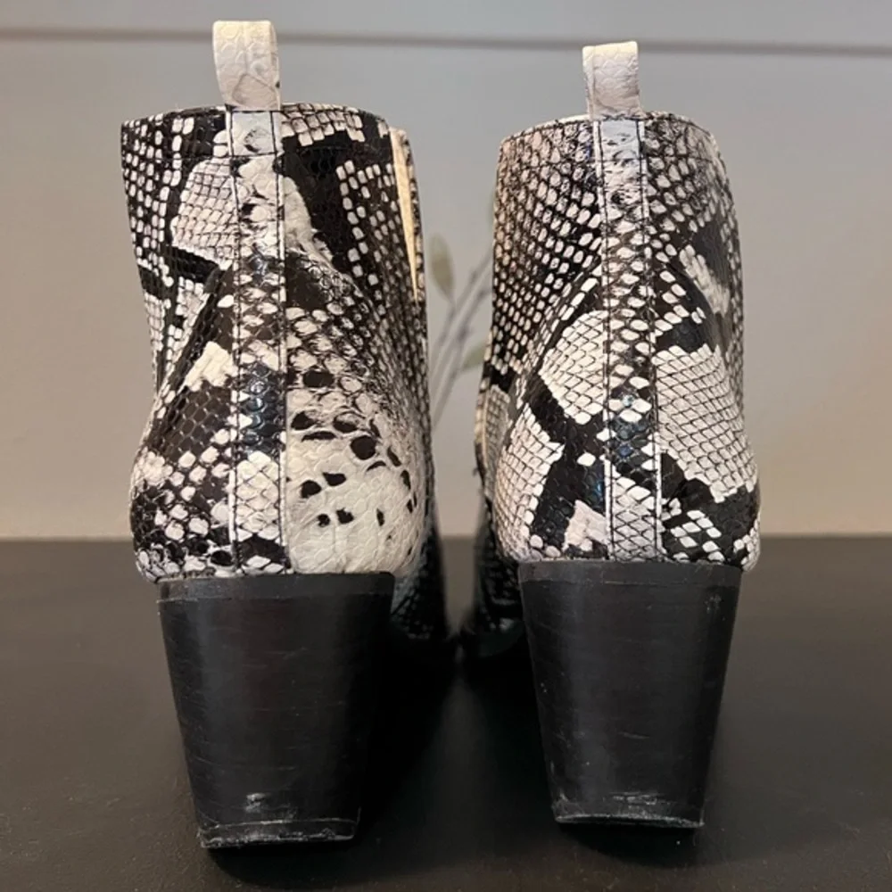 Women’s Faux Snake Skin Booties